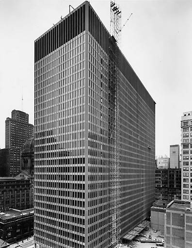 photo showing the construction of the Federal Center, Chicago, IL