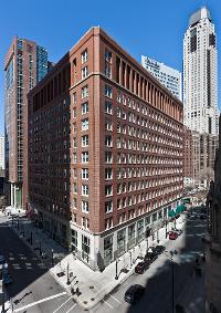 Exterior of William O. Lipinski Federal Building.