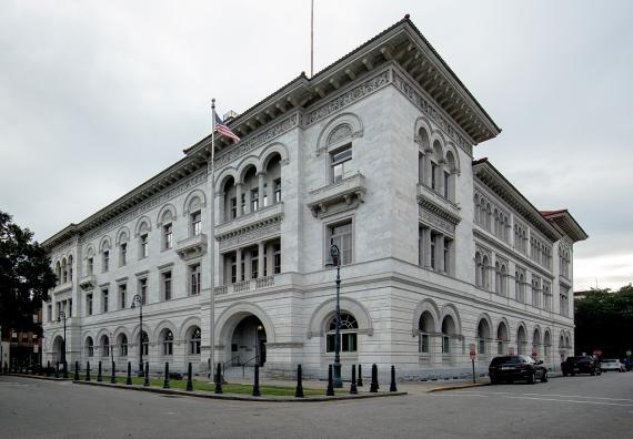 Tomochichi Federal Building