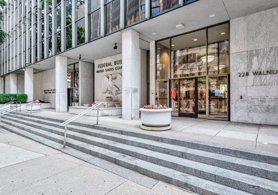 Courthouse Auction in Harrisburg