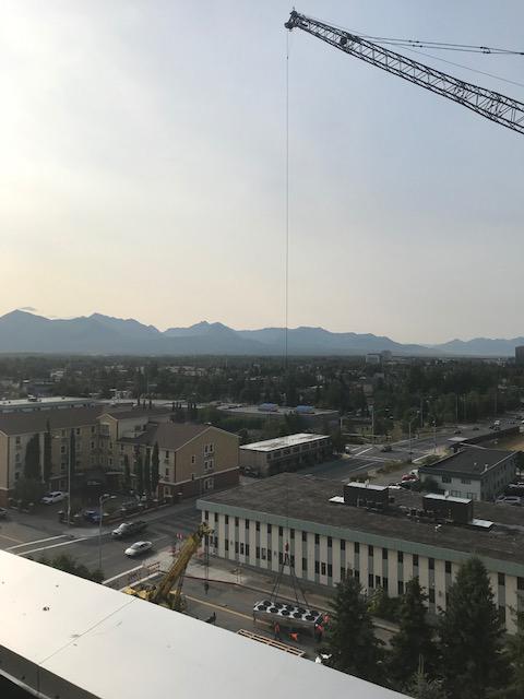 Closed street dry chiller prepared for lift