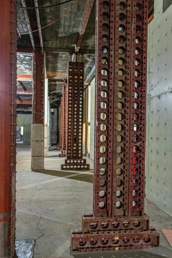 Interior metal stanchions holding up the Moss Courthouse interior.