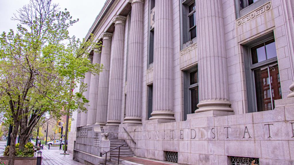 Front facade entrance of the Frank E. Moss U.S. Courthouse facing to the south off of State Street. Photo by Richard Stebbins
