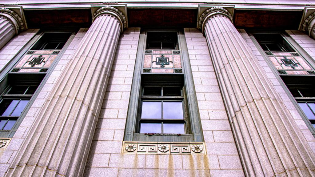 Exterior shot of Frank E. Moss U.S. Courthouse showing the Moss Pineapple top center. Photo by Richard Stebbins